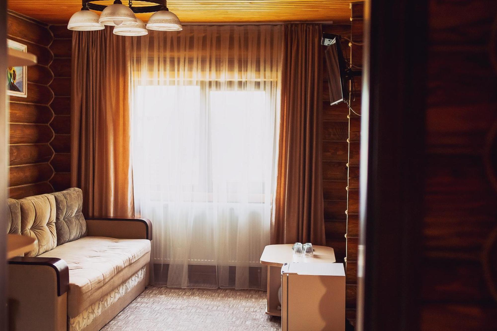 Sadyba Sribne Dzherelo Hotel Ilnytsya Екстериор снимка