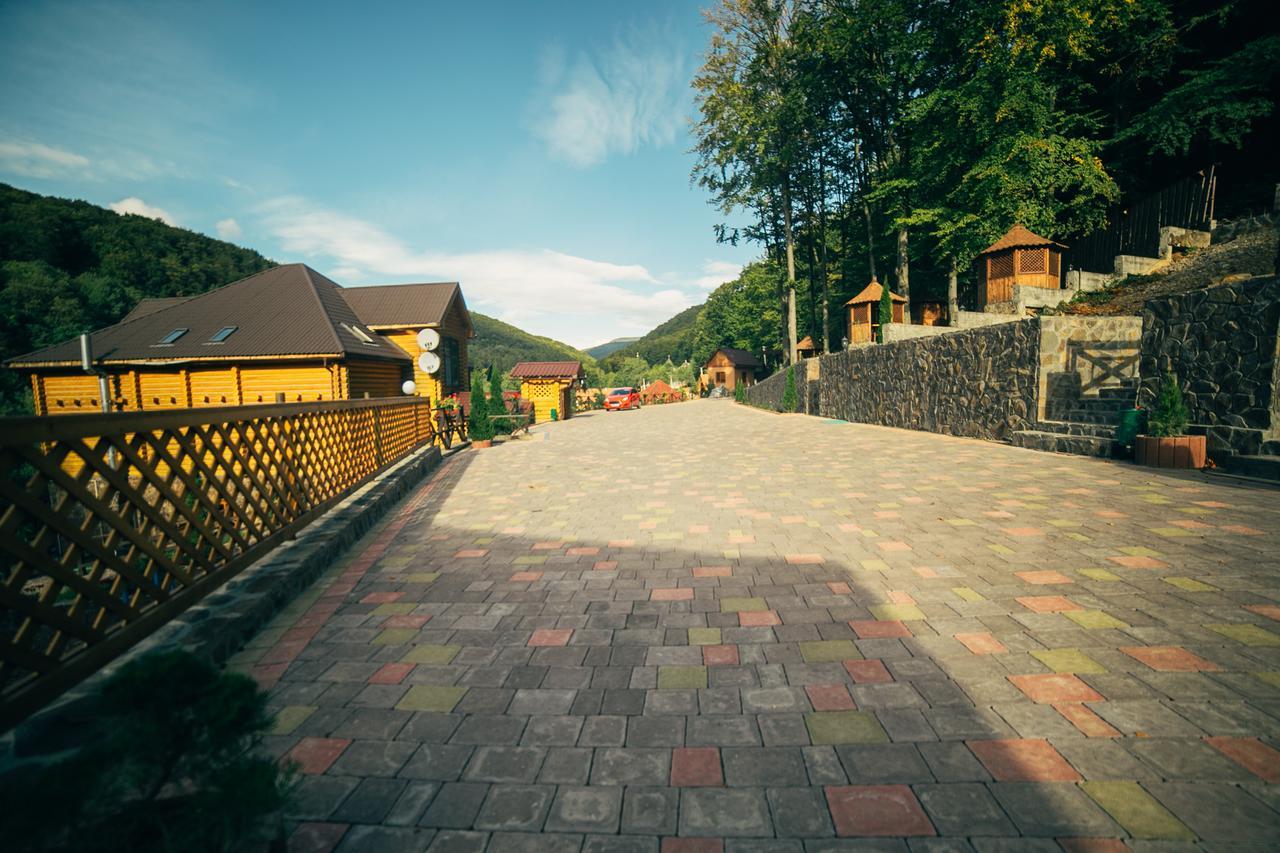 Sadyba Sribne Dzherelo Hotel Ilnytsya Екстериор снимка
