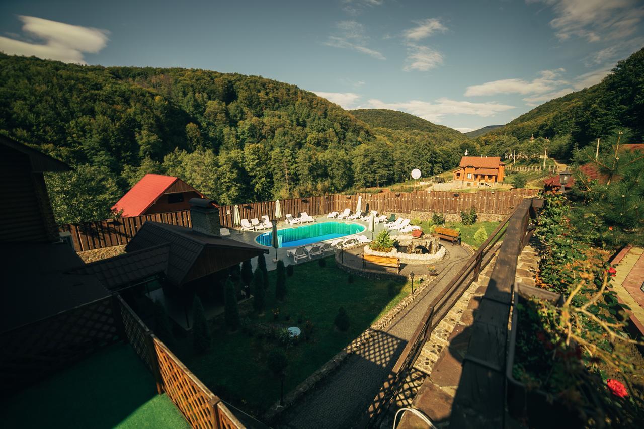 Sadyba Sribne Dzherelo Hotel Ilnytsya Екстериор снимка