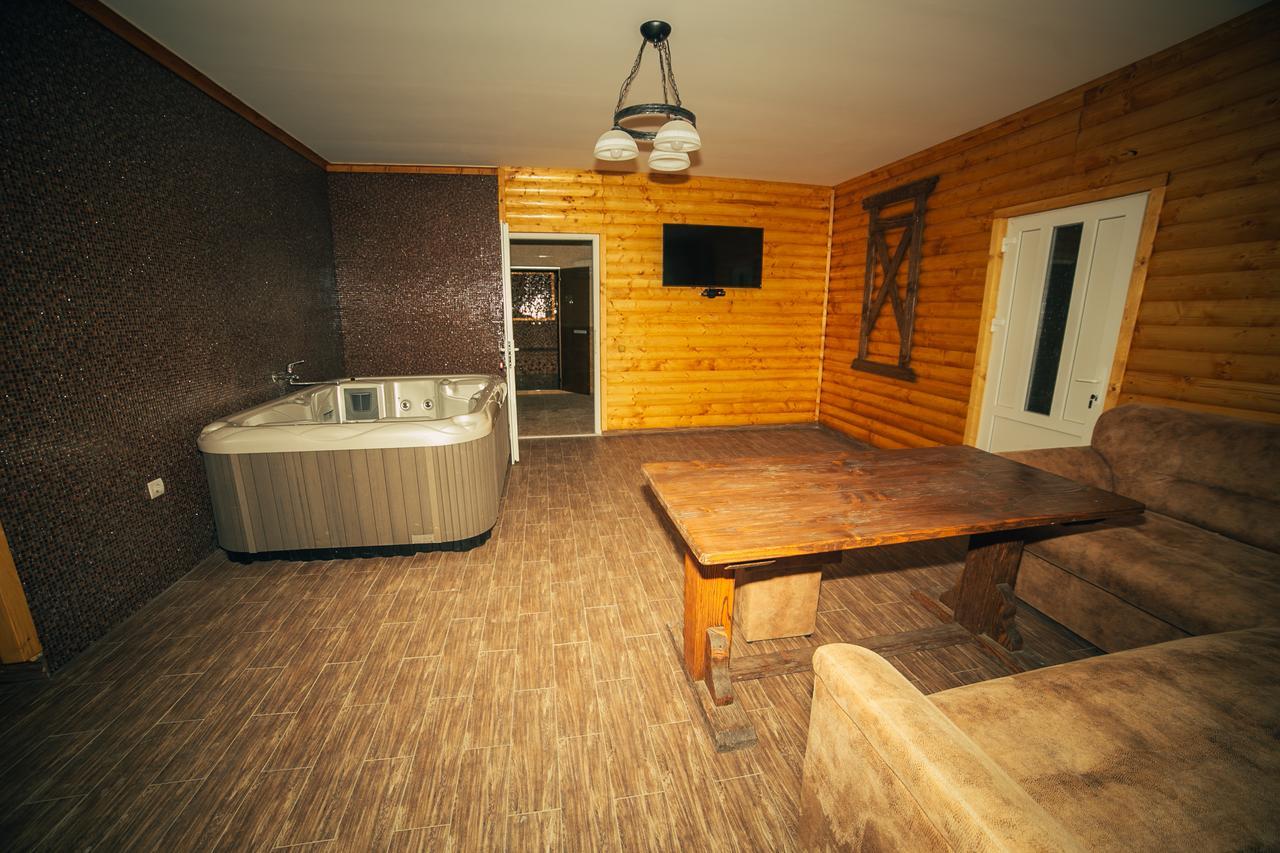 Sadyba Sribne Dzherelo Hotel Ilnytsya Екстериор снимка