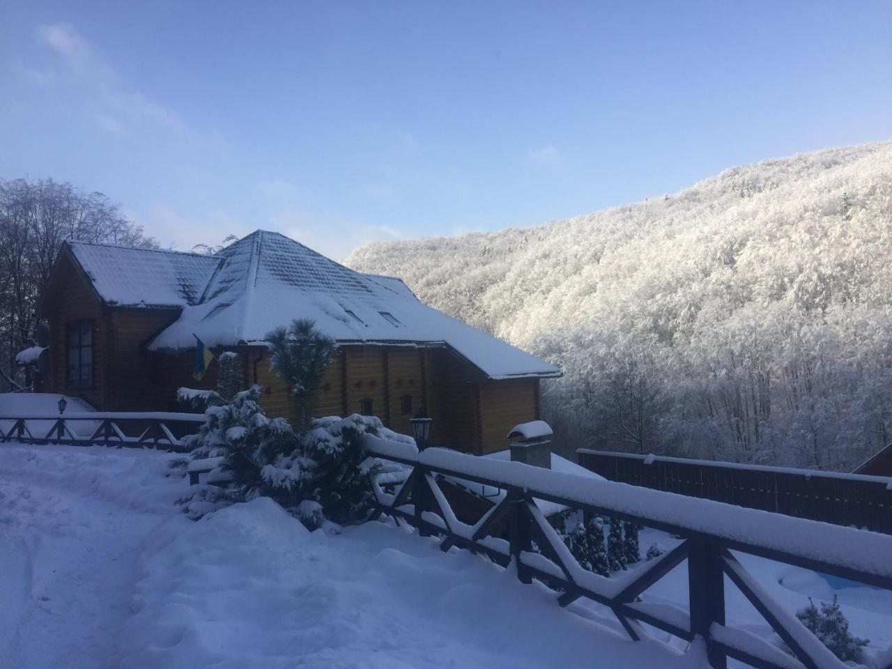 Sadyba Sribne Dzherelo Hotel Ilnytsya Екстериор снимка